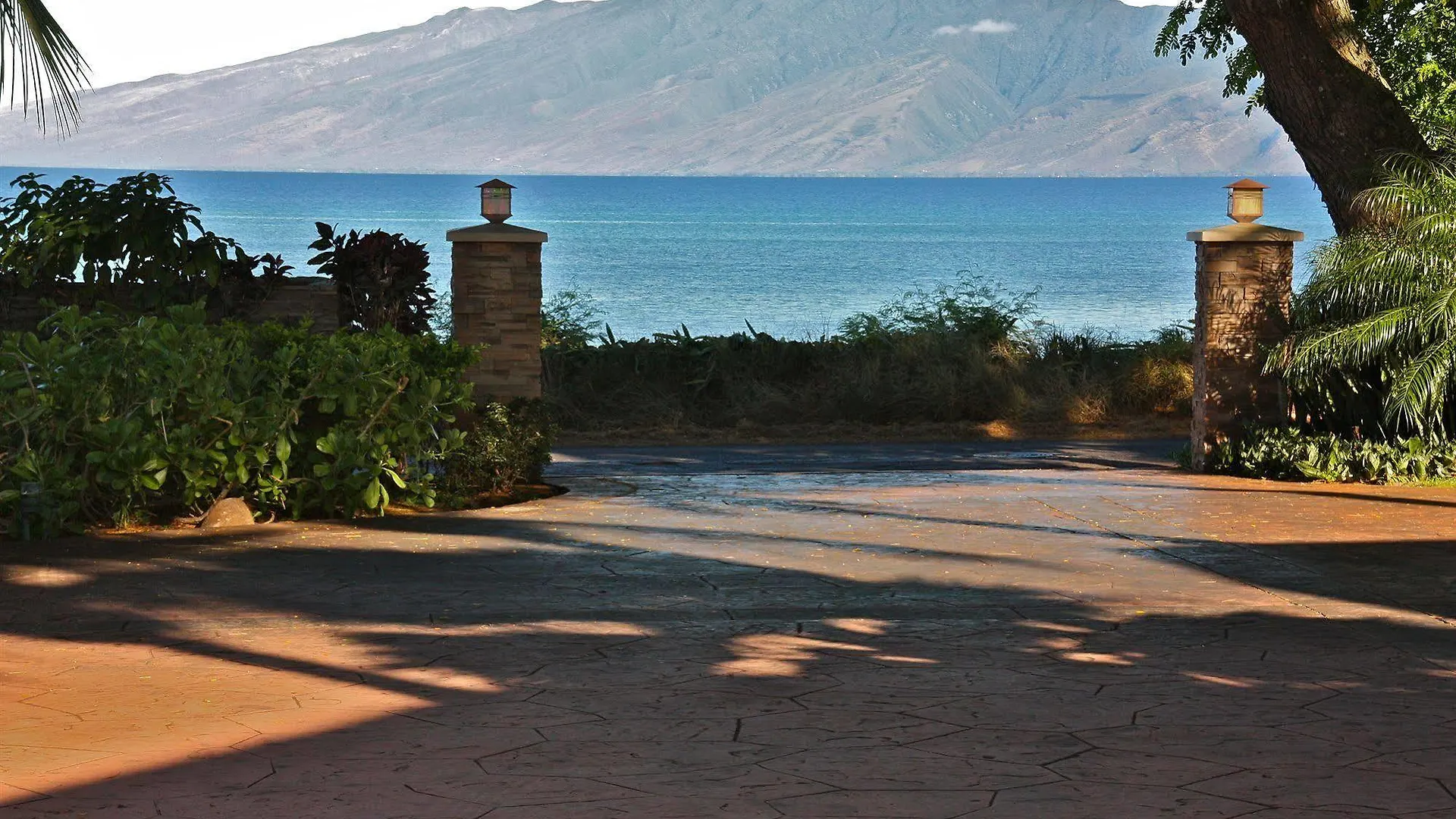 Maui Beach House B & B Kahana