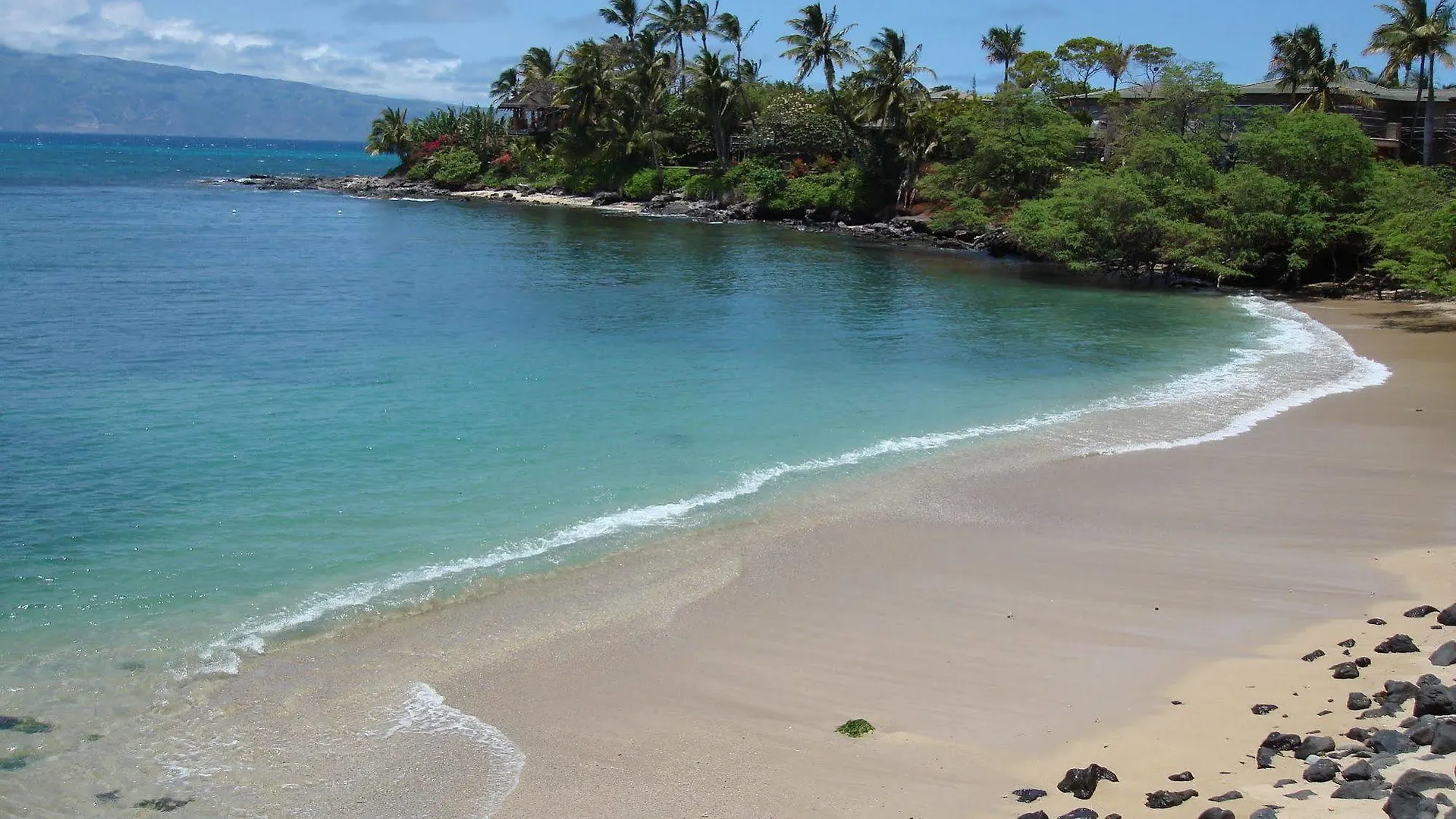 Maui Beach House B & B Kahana Bed and Breakfast